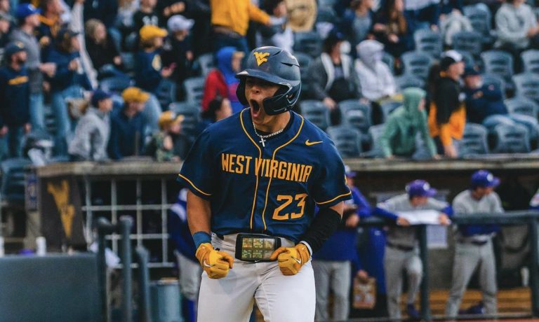 West Virginia Baseball Continues to Rise in Top 25